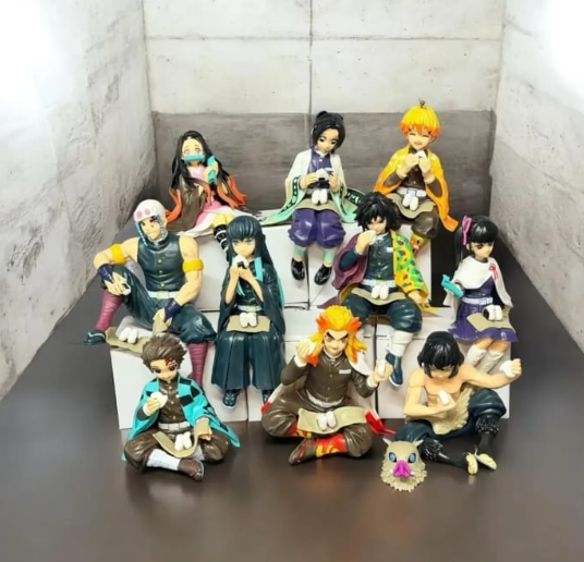 Figura Demon Slayer Sentada