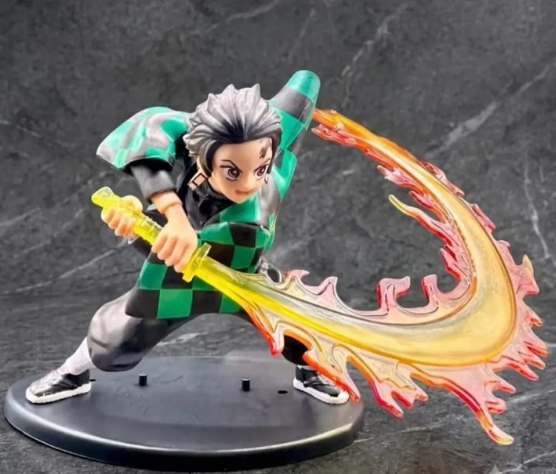 Figura Tanjiro Espada de Fuego 17cm X 26 cm