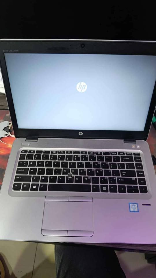 Lenovo CORE i5  Sexta generación  8 gb ram DDR4  512 gb SSD 14 pulgadas Excelente estado , garantía 6 meses