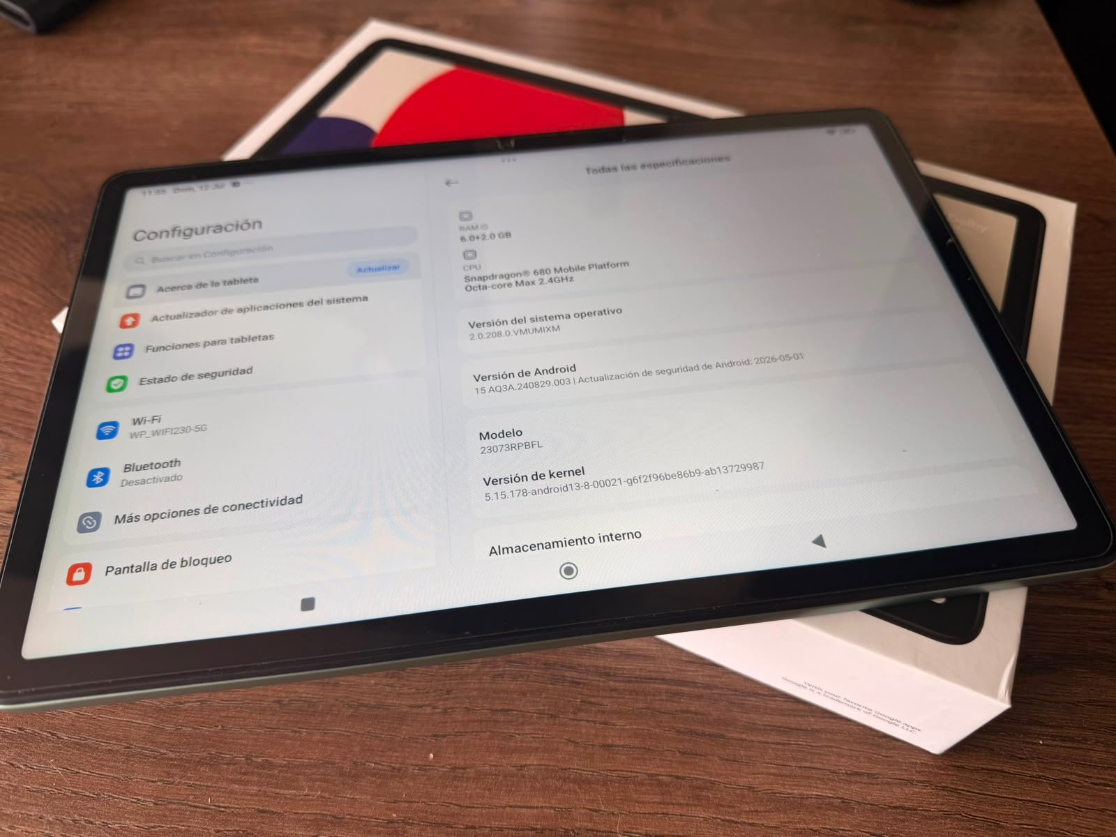 Tablet Redmi pad SE con funda y vidrio de repuesto. Tablet Usada en perfecto estado con garantia de 6 meses
